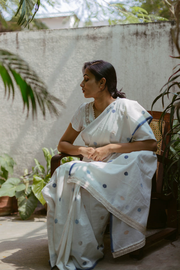 White & Indigo Bengal Jamdani Saree