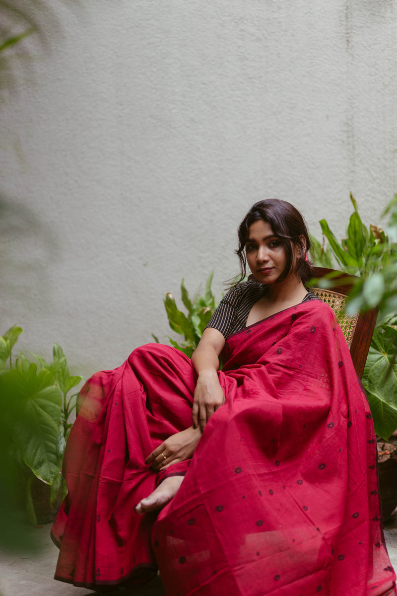 Red khadi cotton jamdani handloom saree 